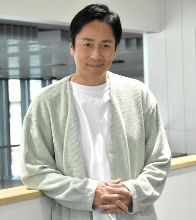 　不敵な笑みを見せる徳井義実