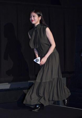 　舞台あいさつに登場した今田美桜（撮影・開出牧）