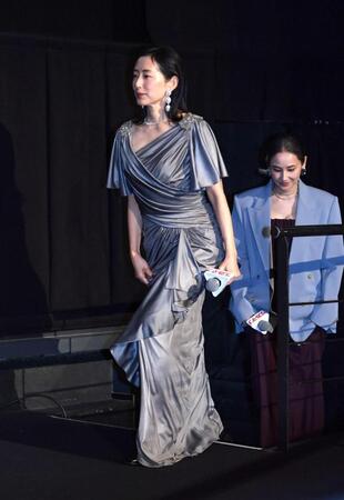 　舞台あいさつに登場した木村多江（撮影・開出牧）