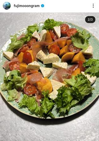 　藤本敏史のインスタグラム＠ｆｕｊｉｍｏｏｏｎｇｒａｍ（１２月１８日付）より