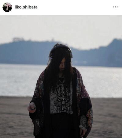 ロングのツヤ髪が美しいニコラス妻。芝田璃子のインスタグラム＠ｌｉｋｏ．ｓｈｉｂａｔａより