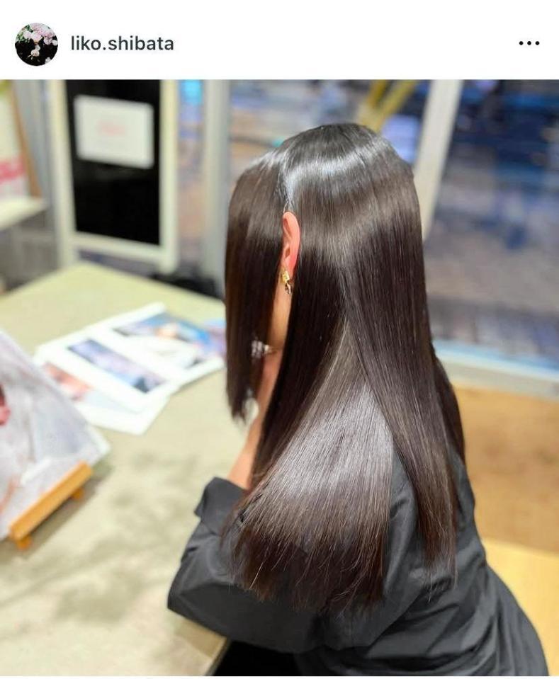 ロングのツヤ髪が美しいニコラス妻。芝田璃子のインスタグラム＠ｌｉｋｏ．ｓｈｉｂａｔａより