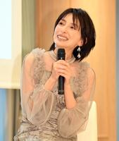 　トークセッションで笑顔の奥菜恵（撮影・開出牧）