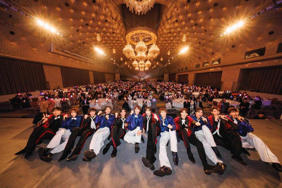 　クリスマスディナーショーを開催したＳＨＯＷ-ＷＡ＆ＭＡＴＳＵＲＩ