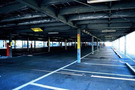 　グラビアアイドルがパチンコ店で握手会を開催も…　※写真はイメージです（apoptosis／StockPhotoPro／stock.adobe.com）