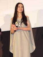 　舞台あいさつに出席した武井咲