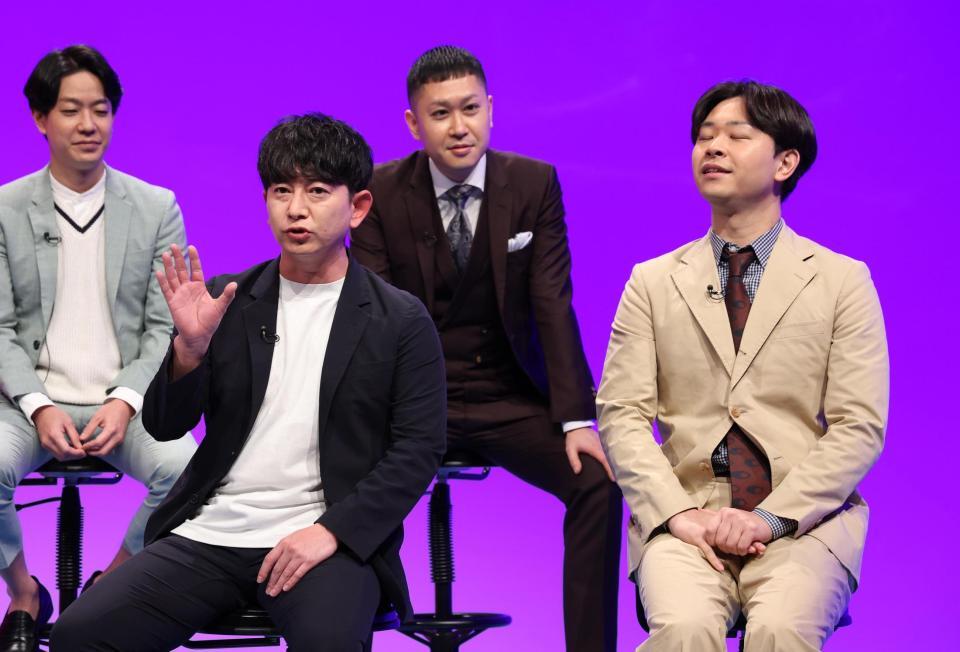 　会見に出席したダンビラムーチョ・大原優一（左）と原田フニャオ（撮影・佐々木彰尚）