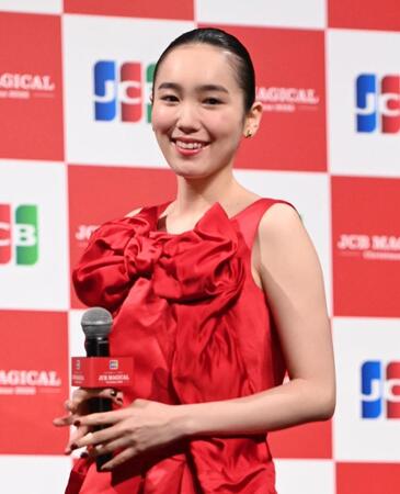 　イベントに登場した飯豊まりえ（撮影・開出牧）