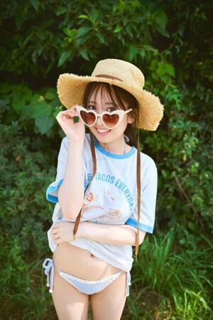 　渡部愛加里１ｓｔ写真集「シアワセ」（宝島社）＝撮影／熊木優