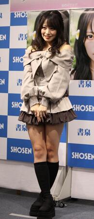 　ポーズを決めるＳＫＥ４８の入内嶋涼