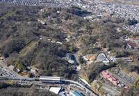 　ヨーロッパオオカミが脱走した東京都日野市の多摩動物公園（共同通信社ヘリから）