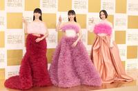 　ポーズを決めるＰｅｒｆｕｍｅの（左から）かしゆか、あ～ちゃん、のっち（撮影・石井剣太郎）