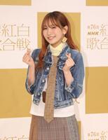 　ポーズを決める幾田りら（撮影・石井剣太郎）