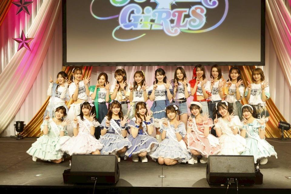 　（前列左から）坂林佳奈、柏綾菜、鎌田彩樺、田中想、門林有羽、竹内ななみ、河村果歩、櫻井陽夏、（後列左から）八坂沙織、志村理佳、秋田恵里、渡邉ひかる、宮崎理奈、勝田梨乃、荒井玲良、溝手るか、後藤彩、渡邉幸愛、浅川梨奈