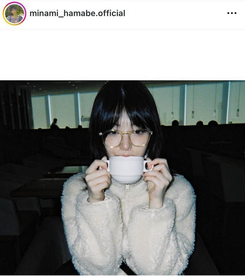 　すっぴん？？超自然体ショット。浜辺美波のインスタグラム＠ｍｉｎａｍｉ＿ｈａｍａｂｅ．ｏｆｆｉｃｉａｌより