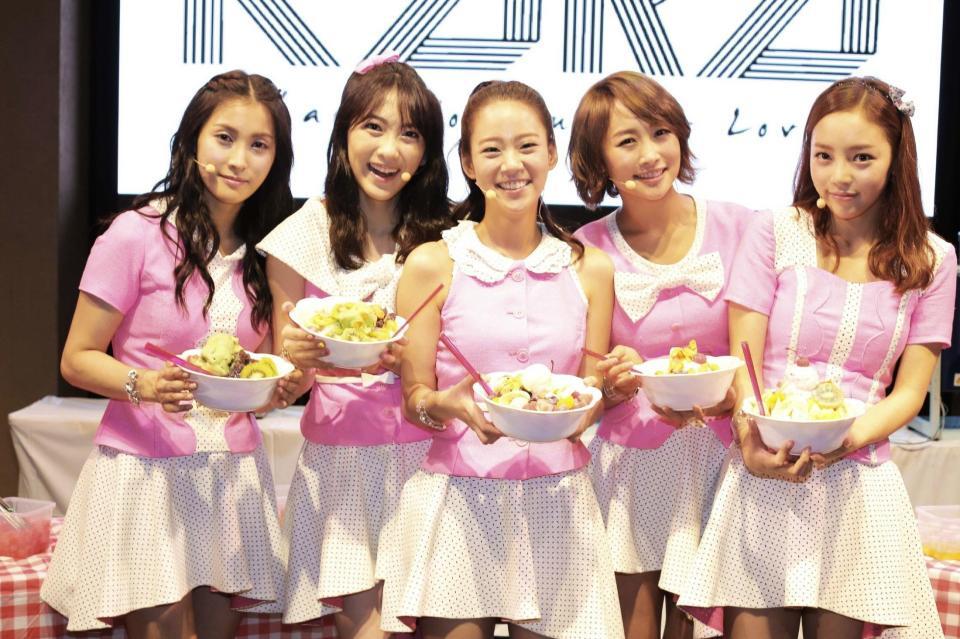 　日本で精力的に活動していた２０１３年当時のＫＡＲＡ（左から）ギュリ、ジヨン、スンヨン、ニコル、ハラさん