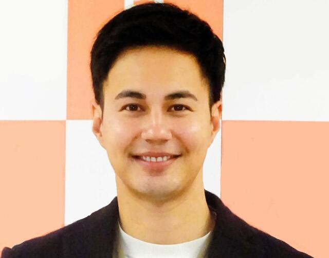 ユージ、母との壮絶過去　馬乗りで包丁