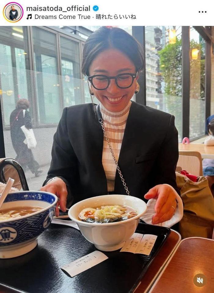 里田まいのインスタグラム＠ｍａｉｓａｔｏｄａ＿ｏｆｆｉｃｉａｌより