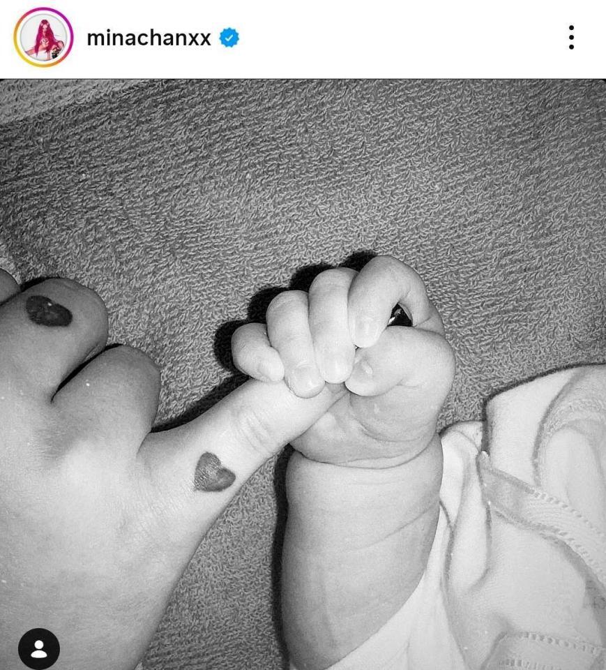 第１子女児出産を報告したちゃんみなのインスタグラム＠ｍｉｎａｃｈａｎｘｘ（２４年１１月１日付）より