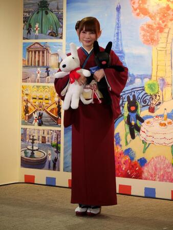 　着物姿で登場した中川翔子