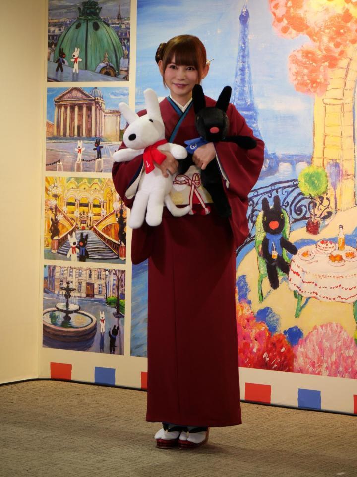 　着物姿で登場した中川翔子