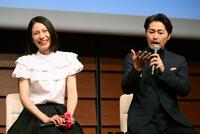 　ちゃんみなについて語る安田顕。左は松下奈緒（撮影・堀内翔）