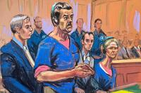 　米ニューヨークの連邦地裁に出廷したベネズエラのマドゥロ大統領（左から２人目）と妻シリア・フロレス氏（右端）の法廷イラスト＝５日（ロイター＝共同）