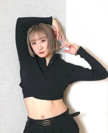 　うま年の年女。２０２６年を駆け抜ける、つばきファクトリー・秋山眞緒（撮影・佐々木彰尚）