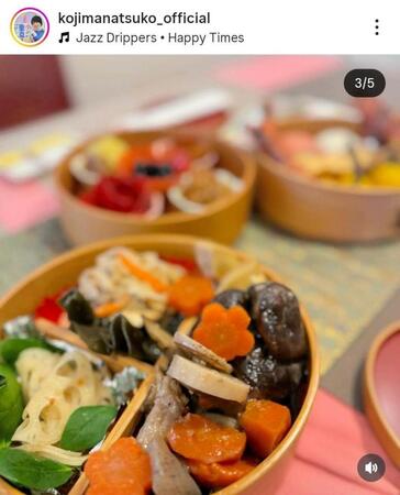 　小島奈津子のインスタグラム＠ｋｏｊｉｍａｎａｔｓｕｋｏ＿ｏｆｆｉｃｉａｌ（１月４日付）より 