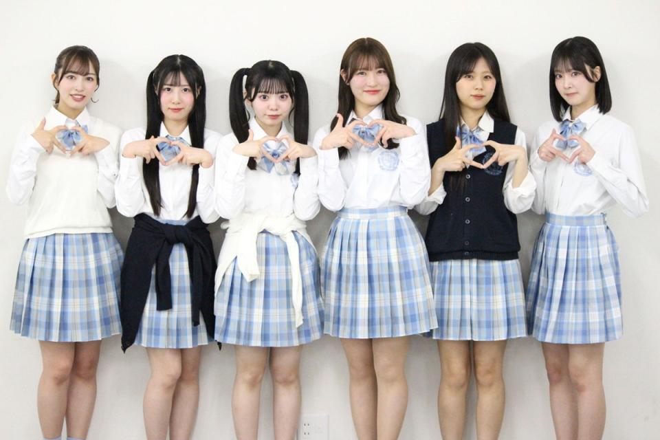 　ｍｙ　ｆａｖの（左から）川又あん奈、黒瀬梨花、園田一花、田中美帆、西村瑠香、古松華