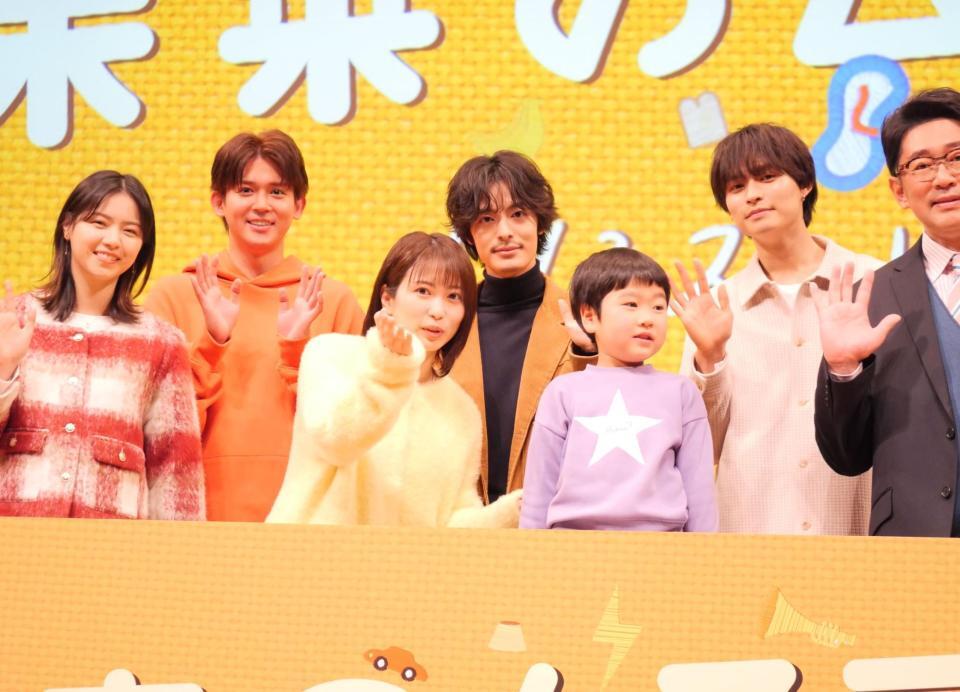 （前列左から）西野七瀬、志田未来、天野優、（後列同）小瀧望、塩野瑛久、兵頭功海