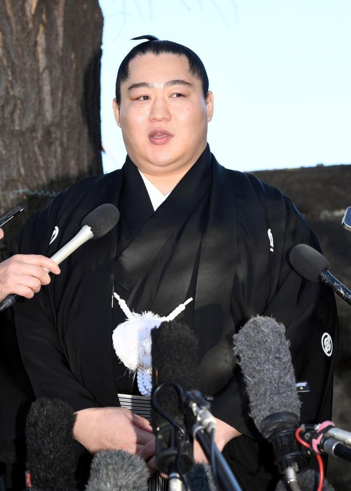 海老名香葉子さんとの思い出を語る北陣親方（撮影・佐藤厚）