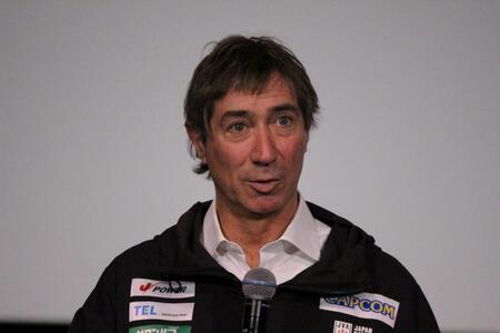 　舞台あいさつに登壇したバレーボール男子日本代表のロラン・ティリ監督