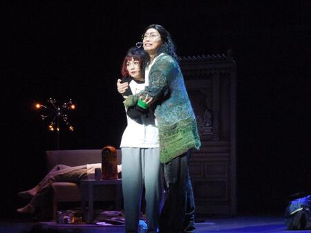 「クワイエットルームにようこそ　Ｔｈｅ　Ｍｕｓｉｃａｌ」ゲネプロで熱演を見せる（左から）咲妃みゆ、松下優也
