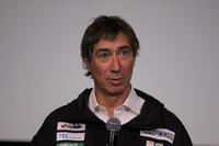 　舞台あいさつに登壇したバレーボール男子日本代表のロラン・ティリ監督