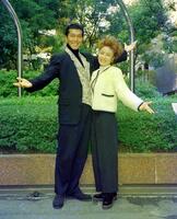 小柳ルミ子と大澄賢也夫妻＝１９９４年１１月２８日、大阪・ＡＢＣ前