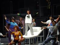 「クワイエットルームにようこそ　Ｔｈｅ　Ｍｕｓｉｃａｌ」ゲネプロで美声を披露した咲妃みゆ（中央）