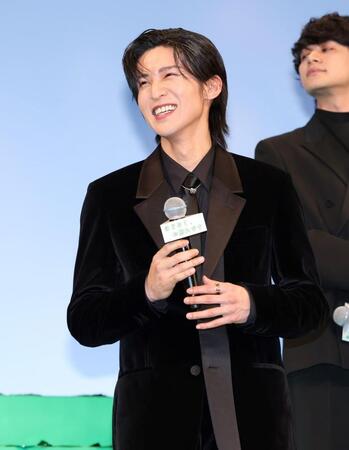 映画「ほどなく、お別れです」完成披露舞台あいさつに登場した目黒蓮＝東京・豊洲ＰＩＴ（撮影・伊藤笙子）