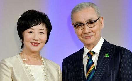 　小宮悦子（左）と久米宏さん