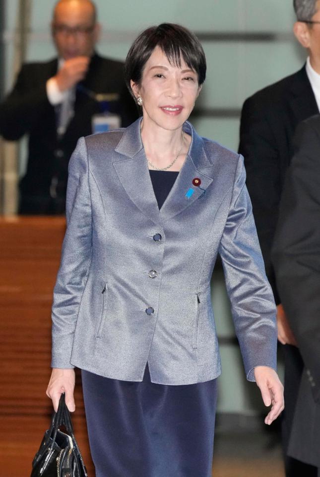 首相官邸に入る高市首相