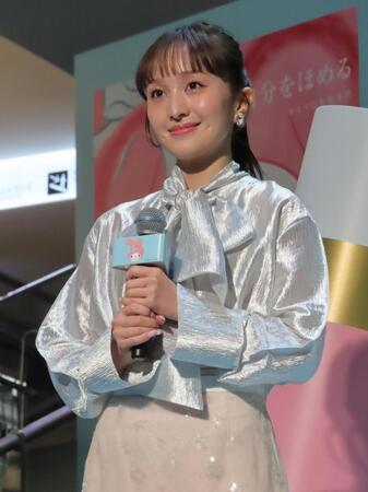 イベントに出席した百田夏菜子
