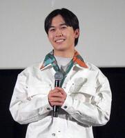 　完成披露舞台あいさつに登壇した主演の鈴木福