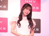 ファースト写真集「うたかた」の発売記念イベントを行った野中ここな