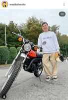 ２５年１１月７日付でバイクを披露したウエストランド河本。インスタグラム＠ｗｅｓｔｋｏｈｍｏｔｏより