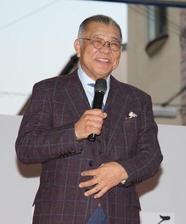 トークショーで笑顔を見せる掛布雅之氏（撮影・坂部計介）