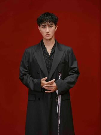 ミュージカル「タイムトラベラーズ・ワイフ」で主演するＳｎｏｗ　Ｍａｎ・岩本照