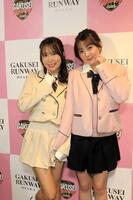ＧＡＫＵＳＥＩ　ＲＵＮＷＡＹ　２０２５　ＷＩＮＴＥＲに登場した高橋かの（右）と平井こと