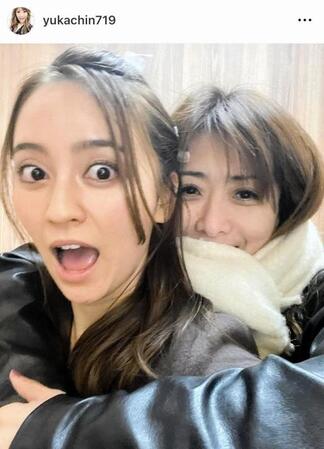 長女・岡田結実と。元妻・岡田祐佳のインスタグラム＠ｙｕｋａｃｈｉｎ７１９より