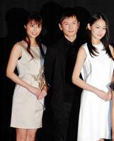 ２０１４年１２月。（左から）渋谷飛鳥、鳥羽潤、吉本実憂