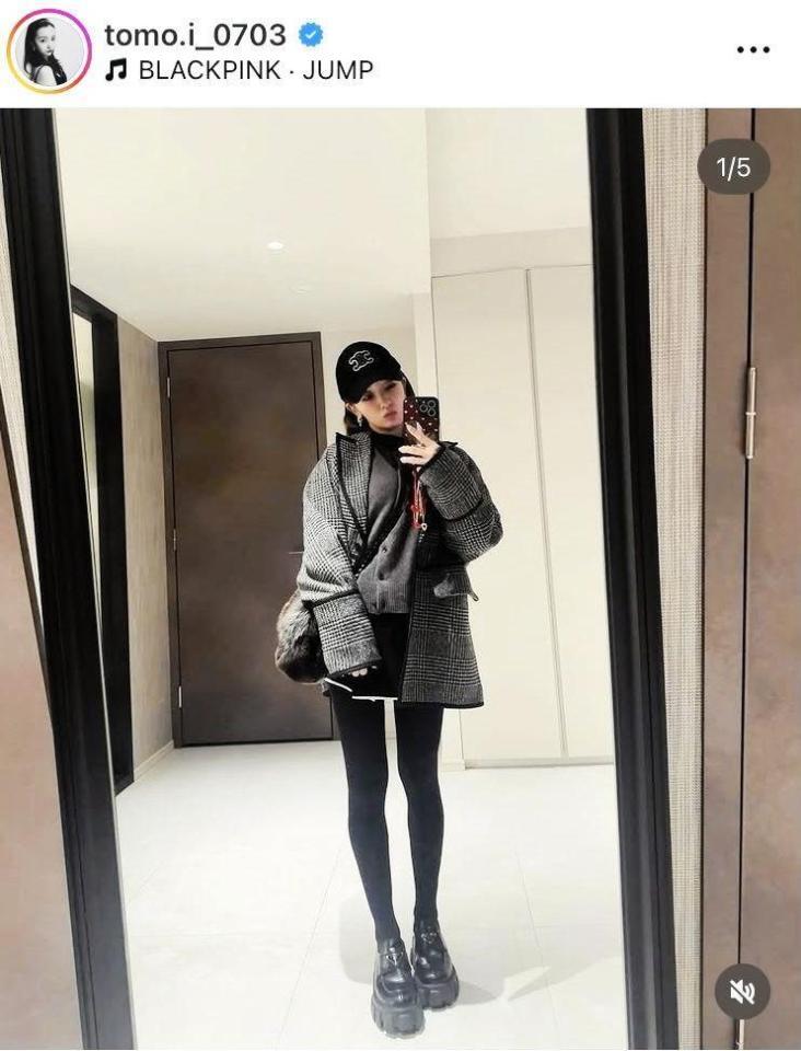 板野友美のインスタグラム＠ｔｏｍｏ．ｉ＿０７０３より